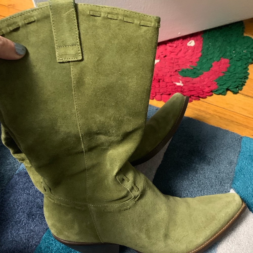 Women’s cowboy style suede boots